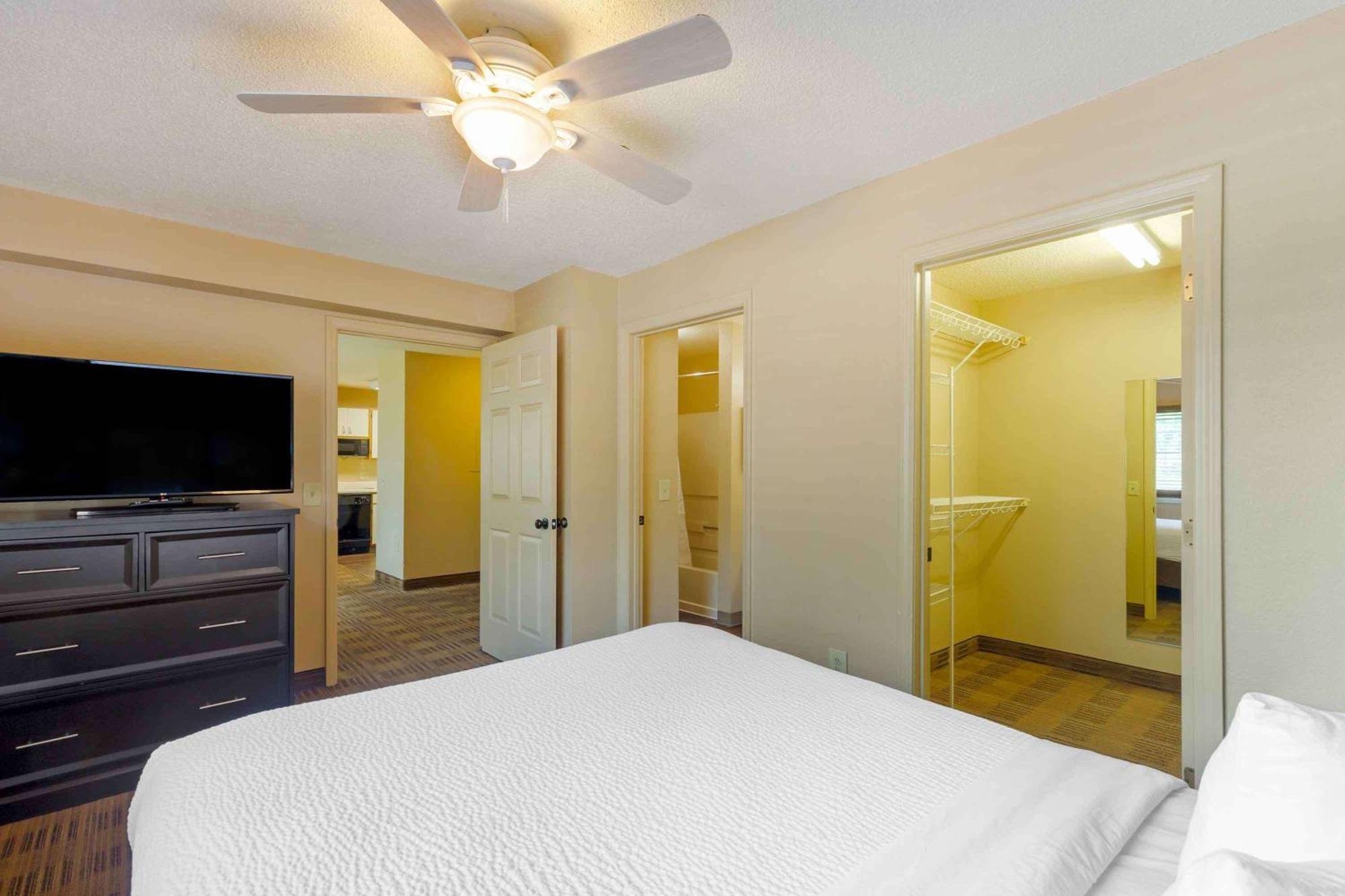 Extended Stay America Suites - Phoenix - Airport - Темпе Экстерьер фото